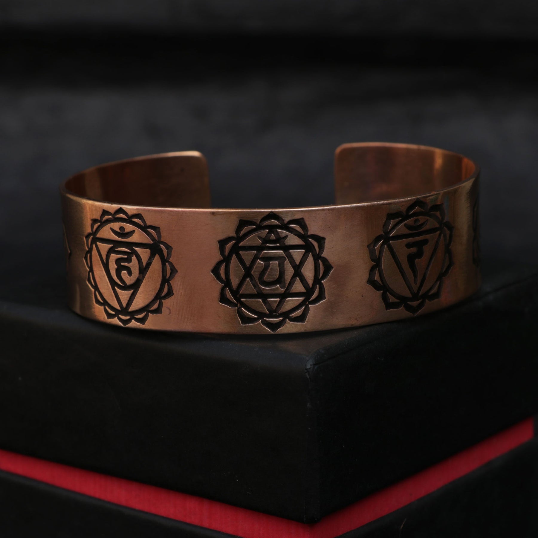 How to Keep Your Copper Bracelet Looking Great — 3 Simple Methods