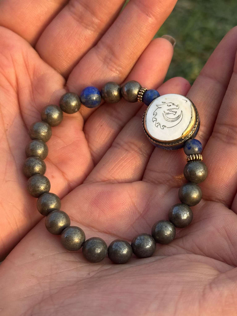 Gold Obsidian Bracelet with Dragon Guru Bead – 8mm Gemstone Stretch Bracelet