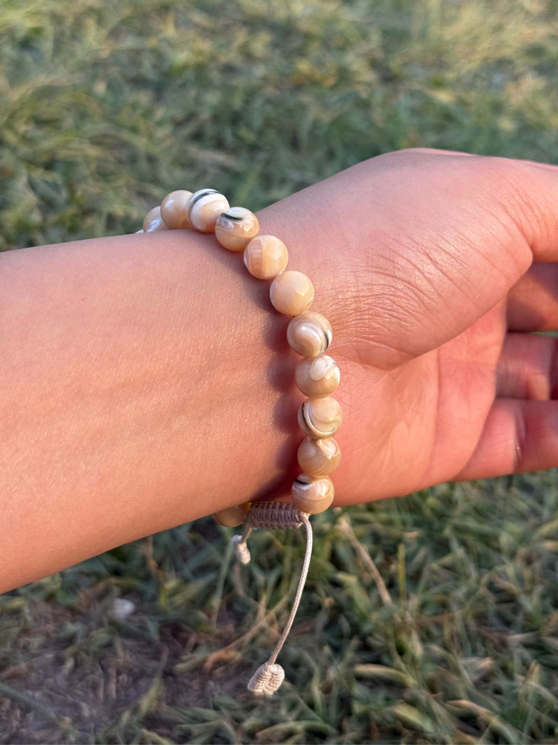 Mother of Pearl Bracelet – Natural 8mm Beaded Stretch Bracelet